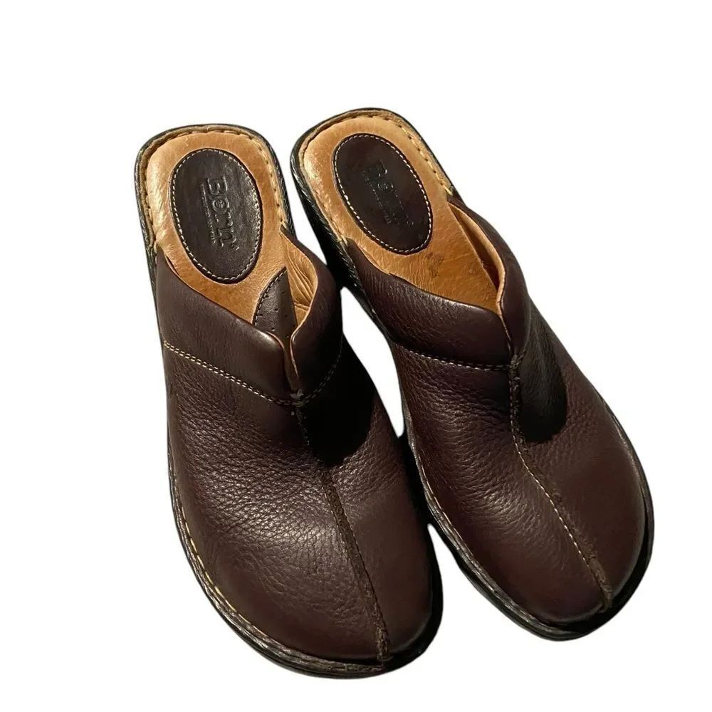 Born slides like new see pics size 9 excellent condition